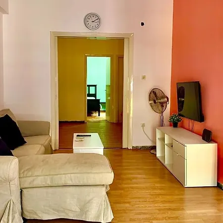 2 Bedroom Apartment 300 Meters Metro Aghios Loanis Athens Exterior photo